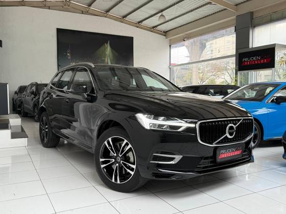 VOLVO XC60 2.0 T8 HYBRID MOMENTUM AWD GEARTRONIC